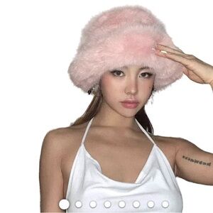 Plush Beautiful Bucket Hats in Brown, Pink & Gray for FALL Get all 3 for $49 🔥🔥🔥